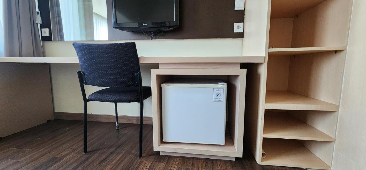 Apartemen Solo Paragon By Cariapartemen-Id Bonorejo Zewnętrze zdjęcie