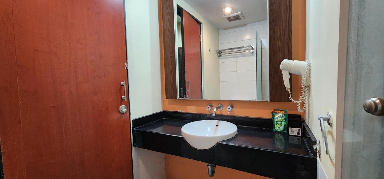 Apartemen Solo Paragon By Cariapartemen-Id Bonorejo Zewnętrze zdjęcie